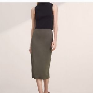 Aritzia Babaton Pencil Skirt, Medium